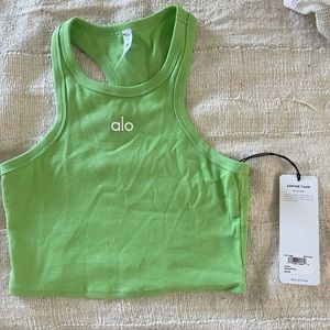 NWT! Alo yoga aspire tank in green Apple - small